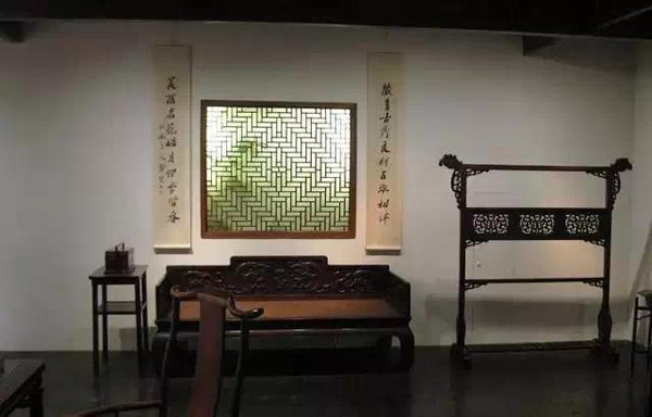 如何打造一個古色古香的中式古典書房