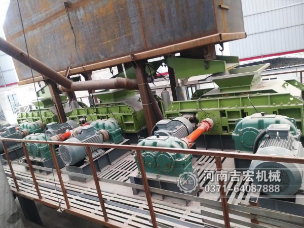 制沙子機器為什么要推薦液壓對輥制砂機,理由有哪些？